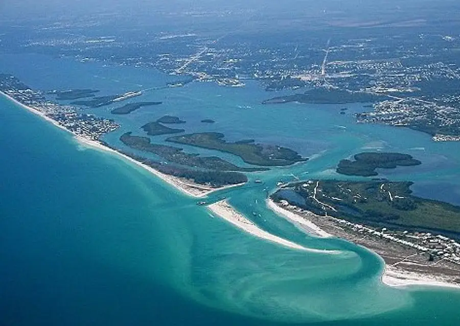 Gulf coastline and beach at Englewood, Florida